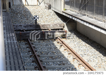 end of the train 104175973