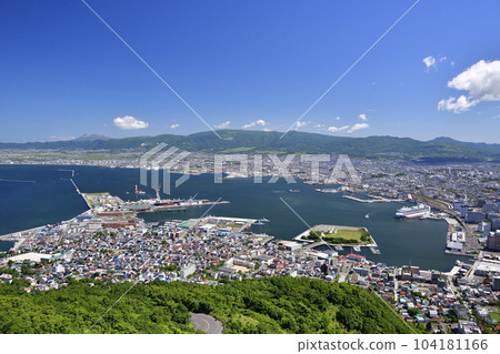 Photographing the scenery of the morning city area from Mt. Hakodate, Hakodate City, Hokkaido in early summer 104181166
