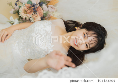 Bride beauty image 104183805