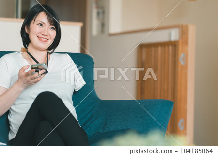 smartphone, sumaho, female 104185064