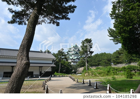 Castle Tour: Nagoya Castle 104185298