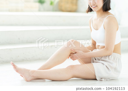 女性腿部皮膚護理 104192113