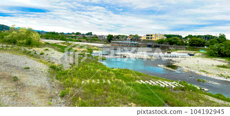東京羽村多摩川 104192945