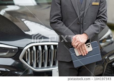 汽車經銷商 EV 104197343