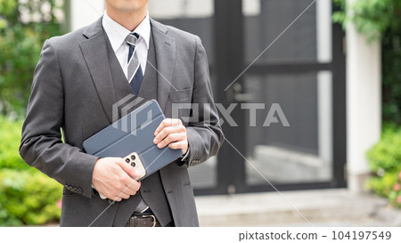 Real estate brokerage Real estate brokerage 104197549