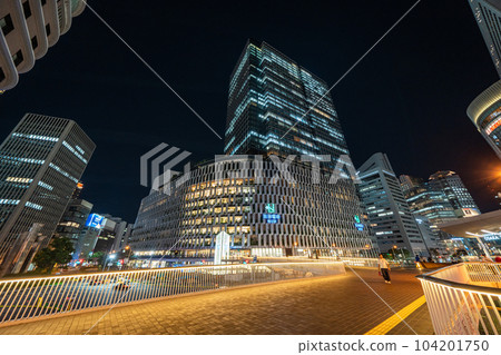 [大阪]阪神梅田總店周圍的夜景[城市景觀] 104201750