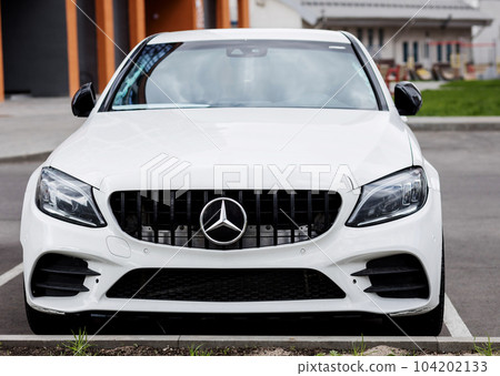 White Mercedes-Benz White Mercedes-Benz 104202133