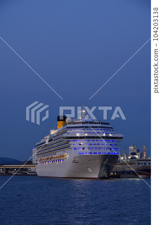 Photographing the scenery of the cruise ship Costa Serena calling at Hakodate Port in Hakodate City, Hokkaido in early summer Photographing the scenery of the cruise ship Costa Serena calling at Hakodate Port in Hakodate City, Hokkaido in early summer 104203138