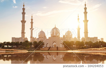Sheikh Zayed Mosque in Abu Dhabi 104204053