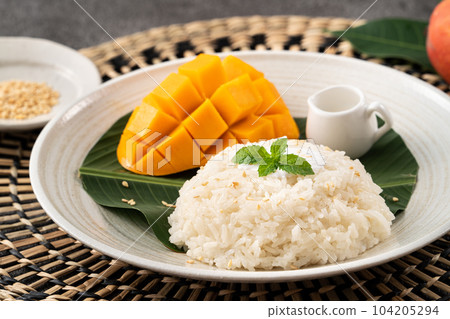 Mango sticky rice Thailand Mango stick rice カオニャオ・マムアン 104205294