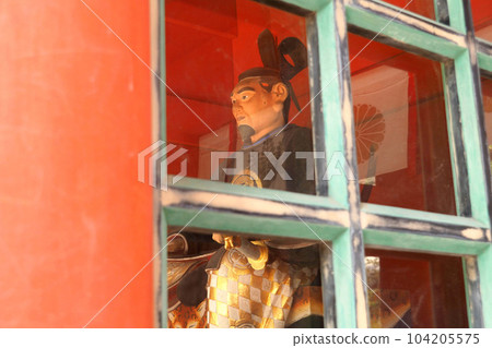 Statue at the Romon Gate of Katori Shrine [Katori City, Chiba Prefecture] 104205575