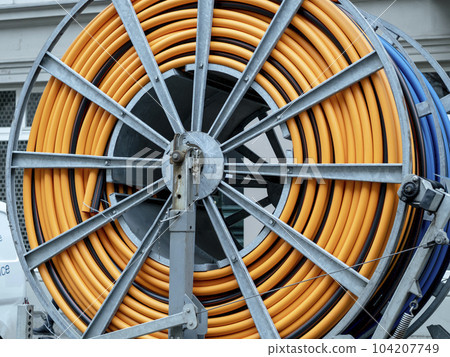 Broadband large cable coils with wires 104207749