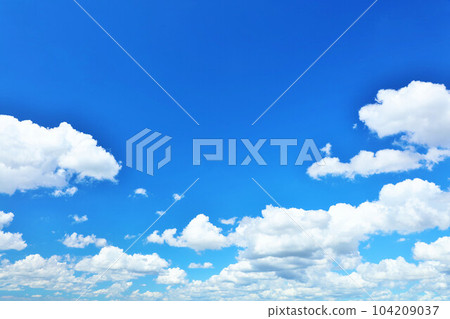 夏天藍天和雲彩 夏天藍天和雲彩 104209037