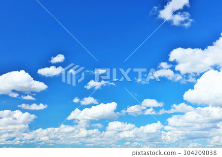 夏天藍天和雲彩 104209038