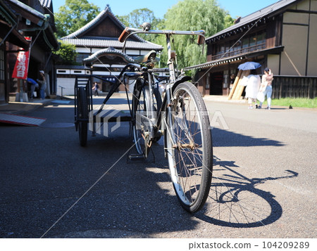 Carts and the streets of Showa (Edo-Tokyo Open Air Architectural Museum) Carts and the streets of Showa (Edo-Tokyo Open Air Architectural Museum) 104209289