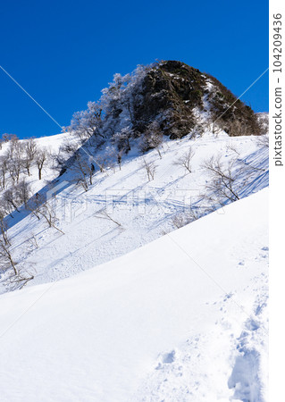 兵庫縣最高峰·兵庫山雪山攀登小色岩橫貫路線 兵庫縣最高峰·兵庫山雪山攀登小色岩橫貫路線 104209436