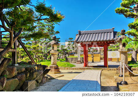 Matsudaira Hirotada's mausoleum at Shooji Temple: Okazaki City, Aichi Prefecture 104219307