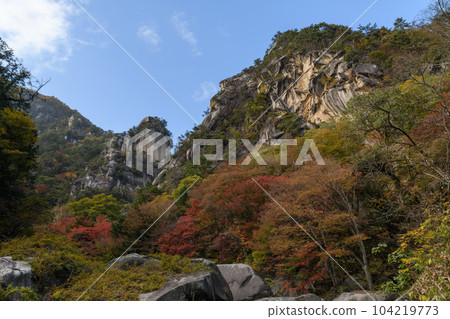 昇仙峽角園峰和天貴羽 昇仙峽角園峰和天貴羽 104219773