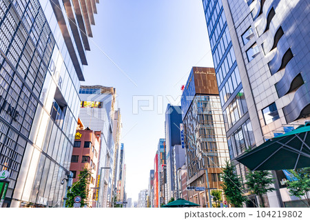 黃昏時分的銀座六丁目街道（步行者的天堂） 104219802