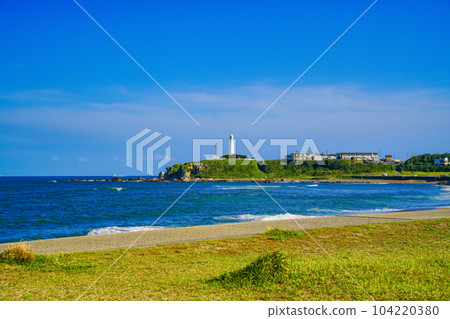 (Chiba Prefecture) View from Inubosaki Lighthouse and Kimigahama Shiosai Park under fine weather 104220380
