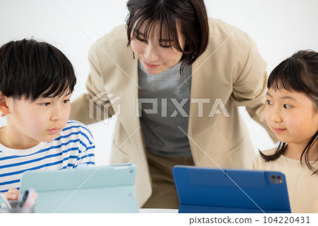 小學生平板電腦學習 小學生平板電腦學習 104220431