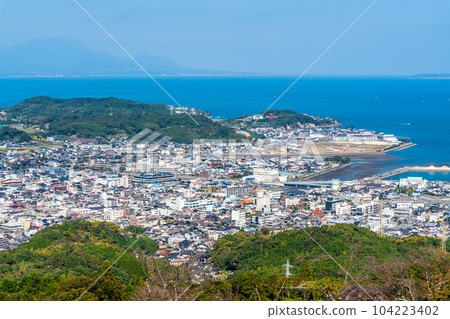 從十滿山公園展望台眺望天草市【熊本縣天草市】 從十滿山公園展望台眺望天草市【熊本縣天草市】 104223402