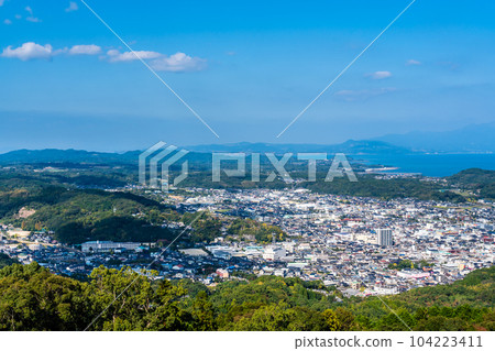 從十滿山公園展望台眺望天草市【熊本縣天草市】 104223411