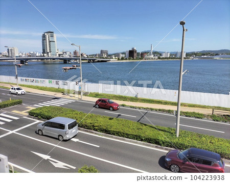 從松江市役所眺望宍道湖大橋 從松江市役所眺望宍道湖大橋 104223938