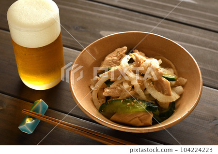 新洋蔥和雞柳醬 104224223