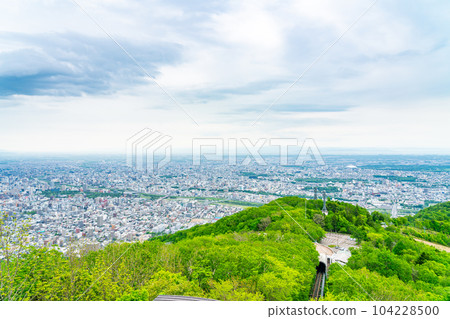 [北海道] 從藻岩山山頂看札幌的街道 104228500
