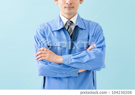穿著工作服的男性肖像 104230208