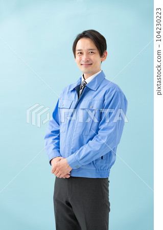 穿著工作服的男性肖像 104230223