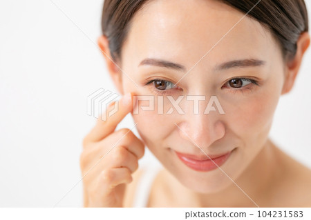 Beauty eyes 104231583