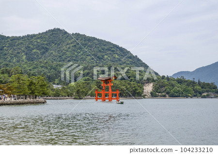 安藝宮島,乘坐Rokai船遊覽大鳥居 安藝宮島,乘坐Rokai船遊覽大鳥居 104233210