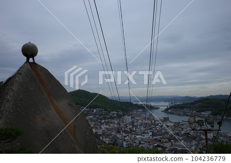 Onomichi Senkoji Temple's Tamanoiwa Rock and Onomichi Townscape Onomichi Senkoji Temple's Tamanoiwa Rock and Onomichi Townscape 104236779
