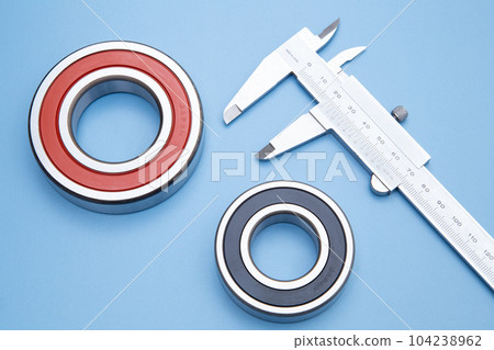 游標卡尺及零件 零件測量工作 104238962