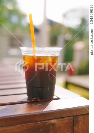 iced coffee 104239052