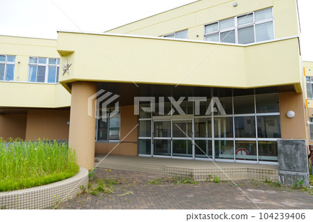 Rumoi Municipal Hokko Junior High School (closed) Rumoi Municipal Hokko Junior High School (closed) 104239406
