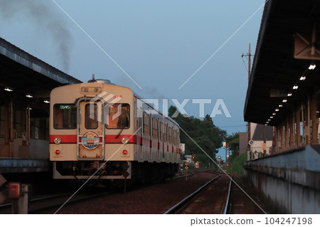 關東鐵道Kiha 310型柴油車稍後從復古車站出發_2023/6/17拍攝 關東鐵道Kiha 310型柴油車稍後從復古車站出發_2023/6/17拍攝 104247198