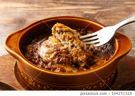 Hamburger curry doria 104251328