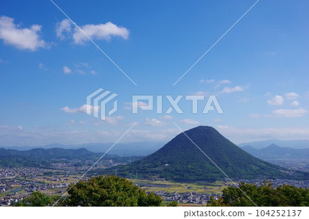 Looking towards Iinoyama from Aonoyama, Kagawa Prefecture 104252137