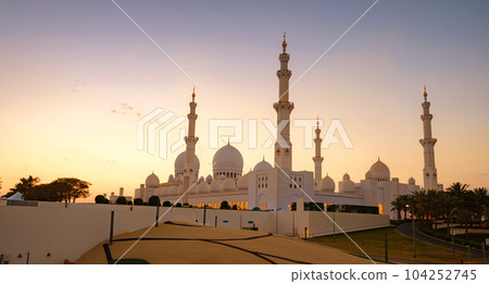 Sheikh Zayed Mosque in Abu Dhabi 104252745