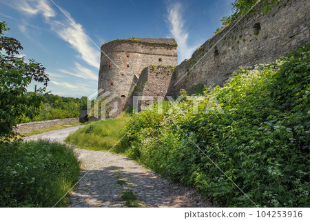 Old stone medieval Stephen Bathory Gate in Kamianets-Podilskyi fortress, Ukraine. Old stone medieval Stephen Bathory Gate in Kamianets-Podilskyi fortress, Ukraine. 104253916