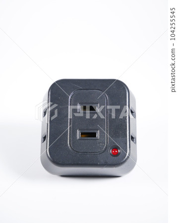 Three-pronged outlet black 104255545