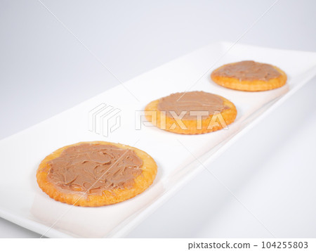 Crackers with coffee cream Crackers with coffee cream 104255803