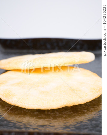 沙拉仙貝黑盤 104256223