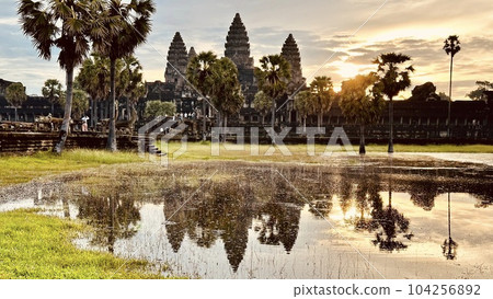 吳哥窟在黎明 吳哥窟在黎明 104256892