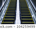 Escalator 104259499