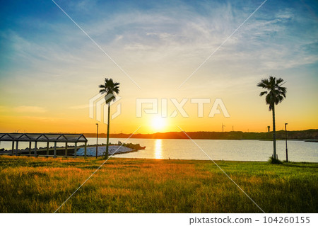 (Chiba Prefecture) Choshi Marina, Opposite Byobugaura Evening View 104260155