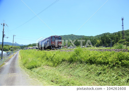 Shigaraki Kogen Railway (Between Kumoi Station and Imperial Order Station) [Shigaraki Town, Koka City, Shiga Prefecture] 104261608